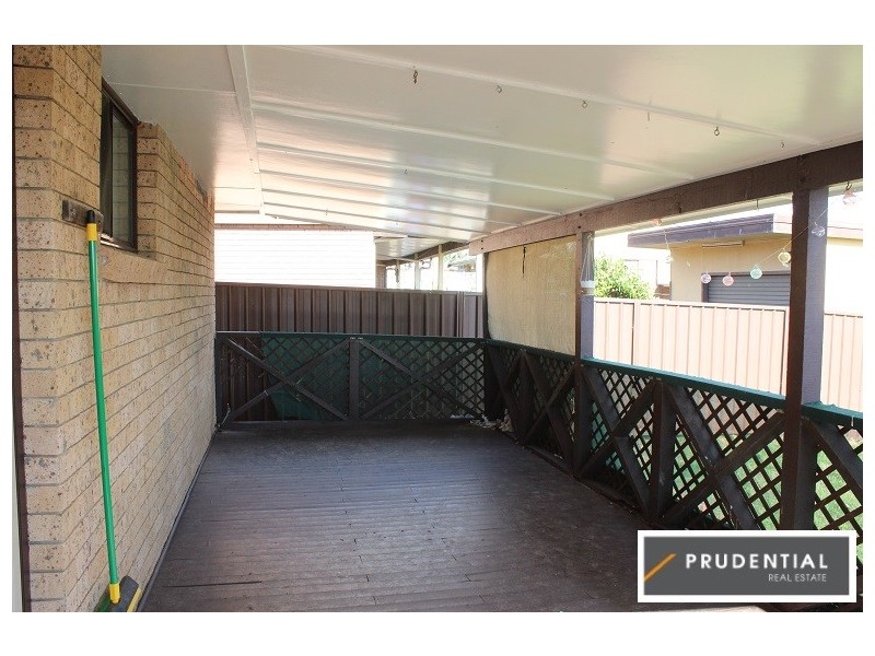 9 Collis Place, Minto NSW 2566