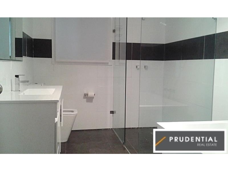 70 Amundsen Street, Leumeah NSW 2560