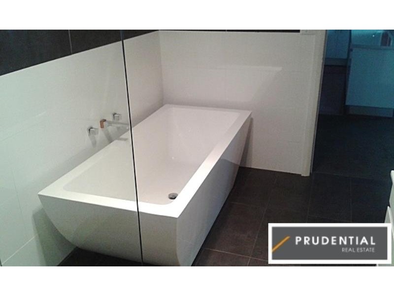 70 Amundsen Street, Leumeah NSW 2560