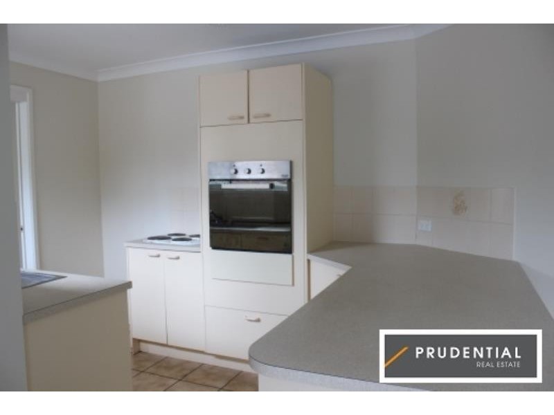 49 Woodland Road, St Helens Park NSW 2560