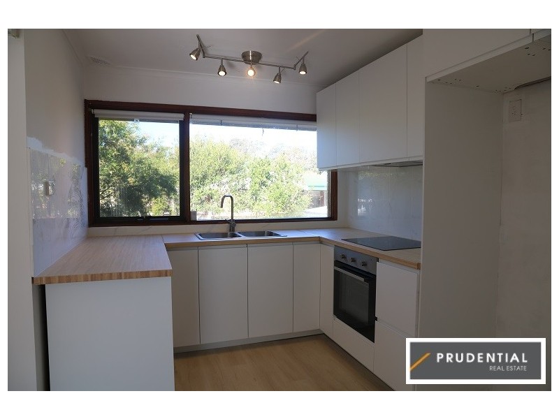 8 Weemala Crescent, Bradbury NSW 2560