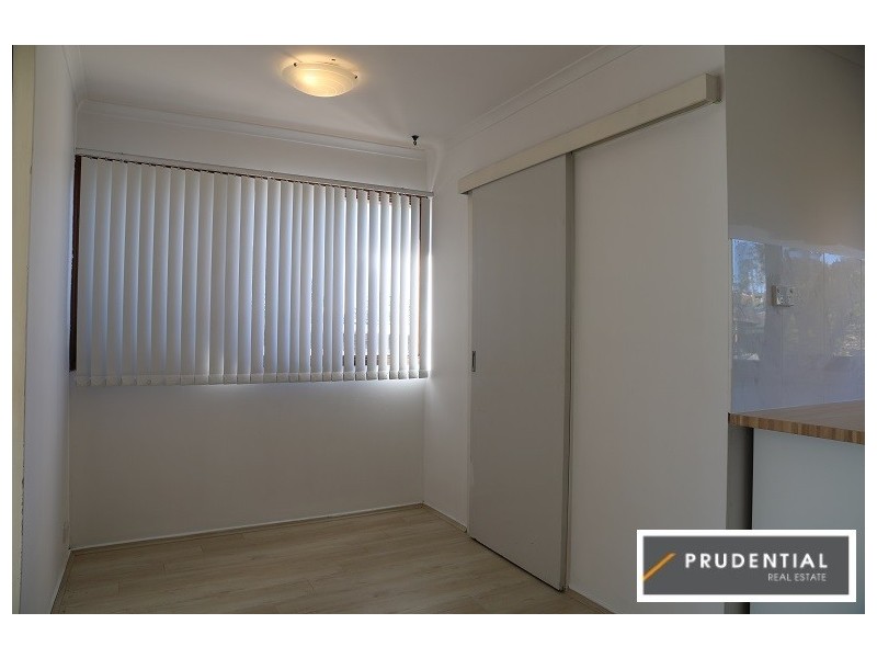 8 Weemala Crescent, Bradbury NSW 2560