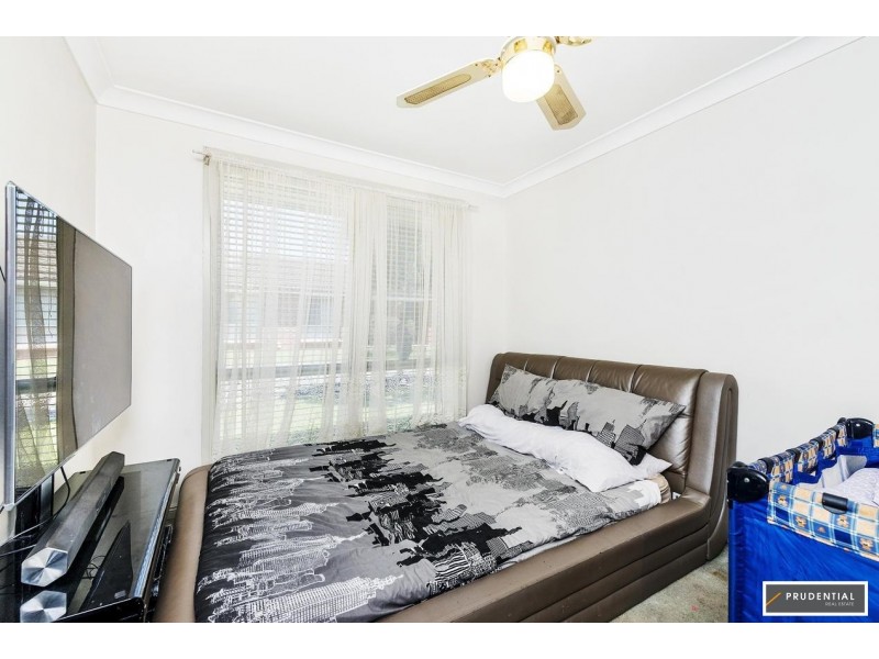 15/6-8 Second Avenue, Macquarie Fields NSW 2564