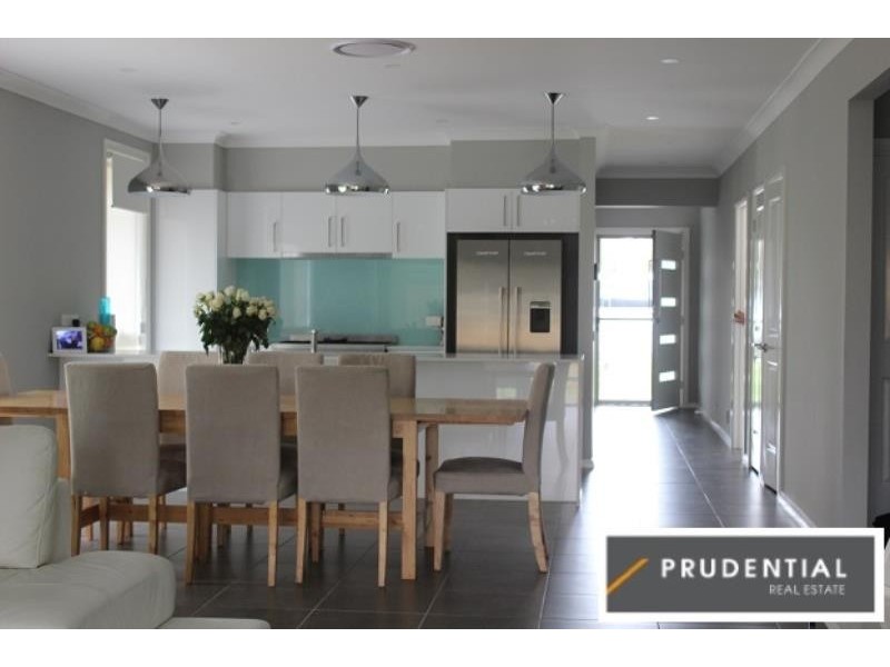 70 Atlantic Boulevard, Glenfield NSW 2167