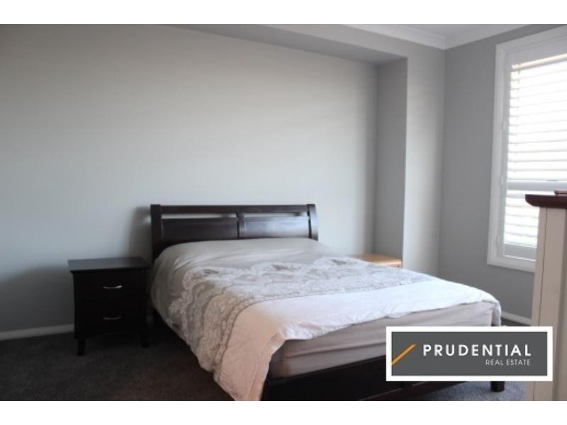 70 Atlantic Boulevard, Glenfield NSW 2167