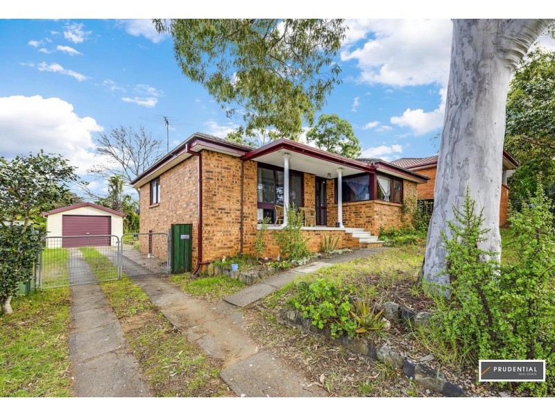 1 Deveron Place, St Andrews NSW 2566