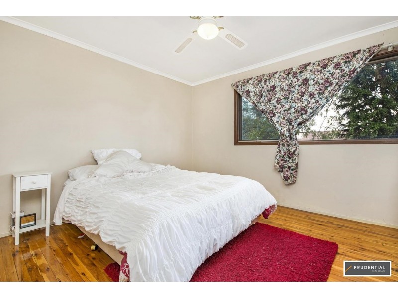 1 Deveron Place, St Andrews NSW 2566