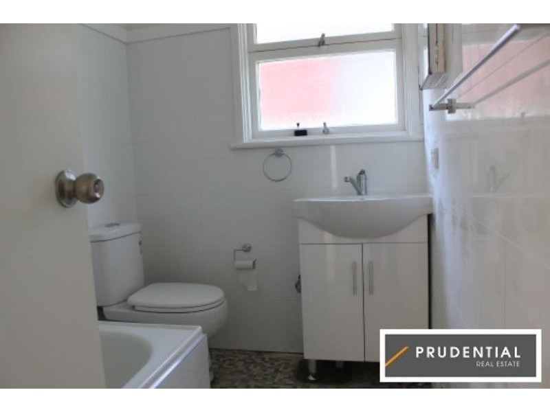 73 Kingsclare Street, Leumeah NSW 2560