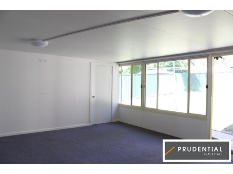 73 Kingsclare Street, Leumeah NSW 2560