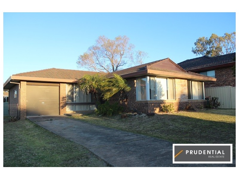 13 Curl Curl Place, Woodbine NSW 2560
