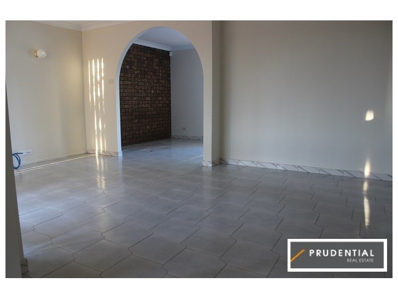 13 Curl Curl Place, Woodbine NSW 2560
