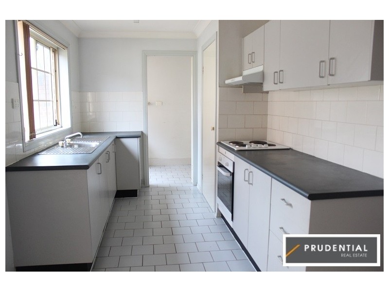 8/5 Wickfield Circuit, Ambarvale NSW 2560