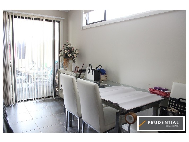 19a Ophelia Street, Rosemeadow NSW 2560