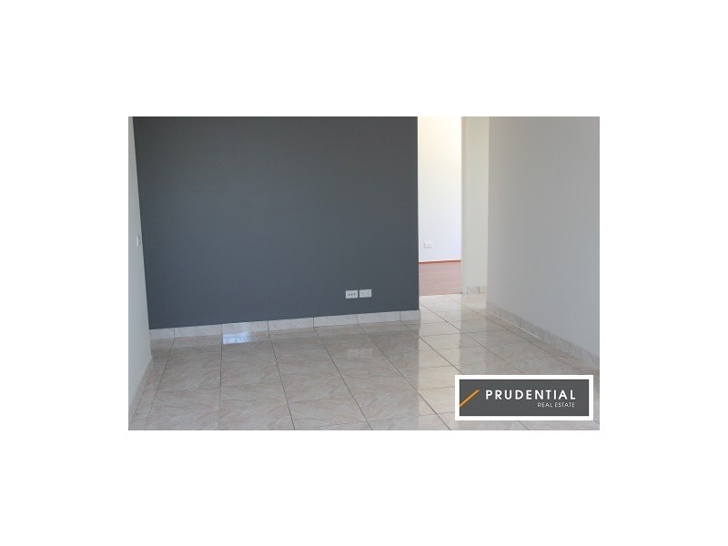 1 Fitzgibbon Lane, Rosemeadow NSW 2560