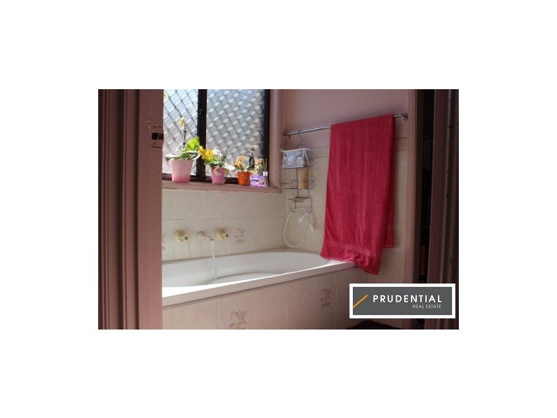 31 Tourmaline Street, Eagle Vale NSW 2558