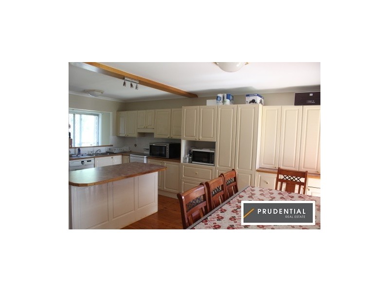 13 Albillo Place, Eschol Park NSW 2558