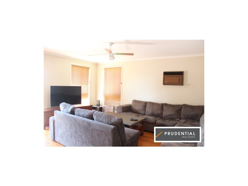 13 Albillo Place, Eschol Park NSW 2558