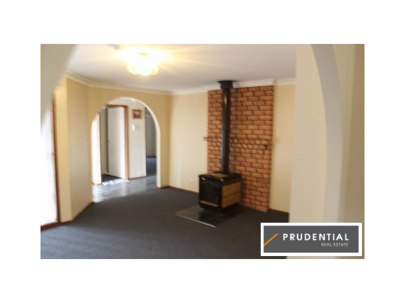 21 Boythorn Avenue, Ambarvale NSW 2560