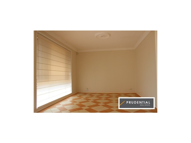 11 Englorie Park Drive, Englorie Park NSW 2560