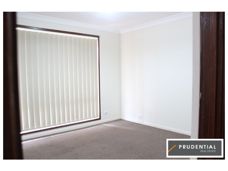 6 Dawkins Place, Ambarvale NSW 2560