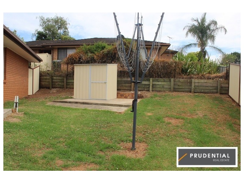 6 Dawkins Place, Ambarvale NSW 2560