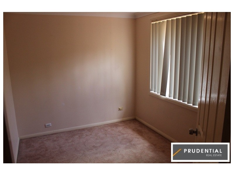 55b Larapinta Crescent, St Helens Park NSW 2560