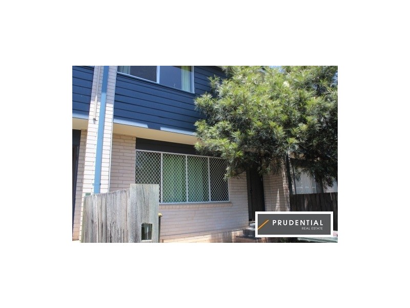 4/105 Broughton Street, Campbelltown NSW 2560
