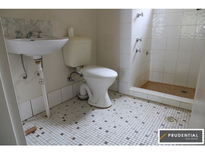 18/20-30 Condamine Street, Campbelltown NSW 2560