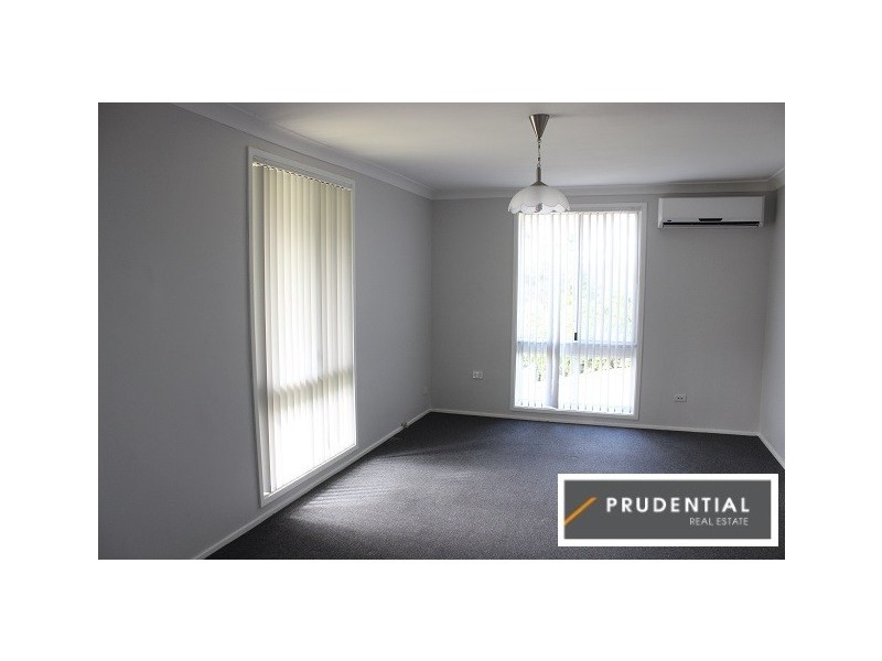 24 Holborn Street, Ambarvale NSW 2560