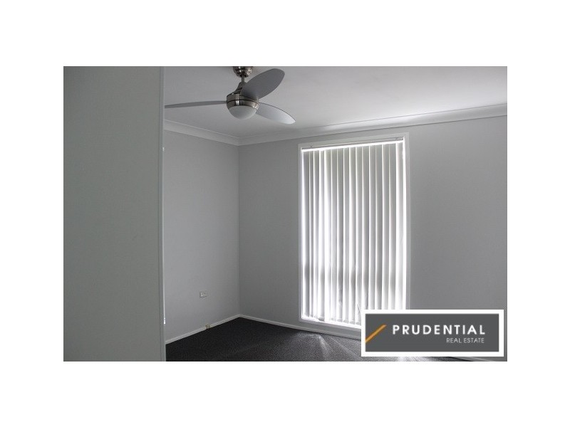 24 Holborn Street, Ambarvale NSW 2560