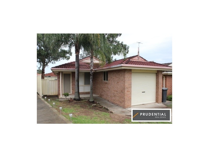 10 Melba Place, St Helens Park NSW 2560