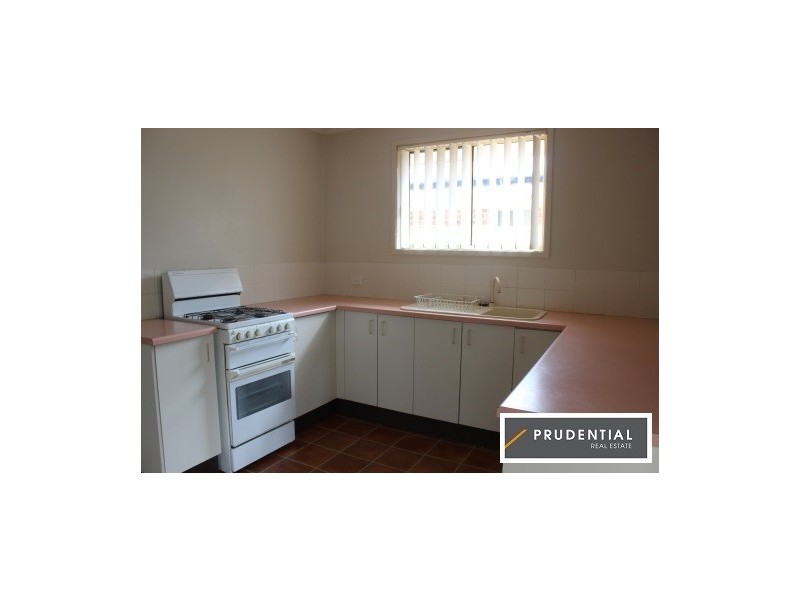 10 Melba Place, St Helens Park NSW 2560