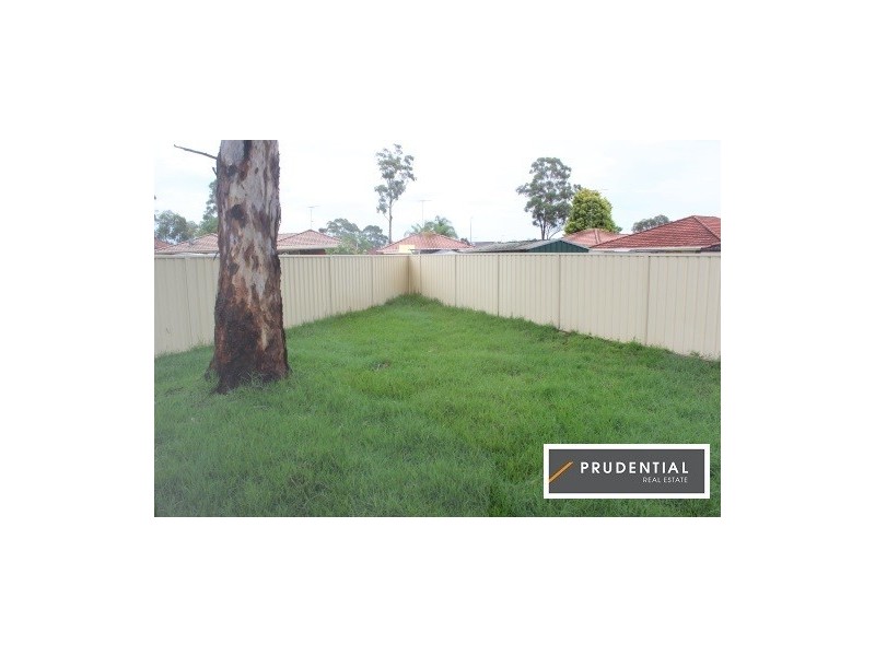 10 Melba Place, St Helens Park NSW 2560