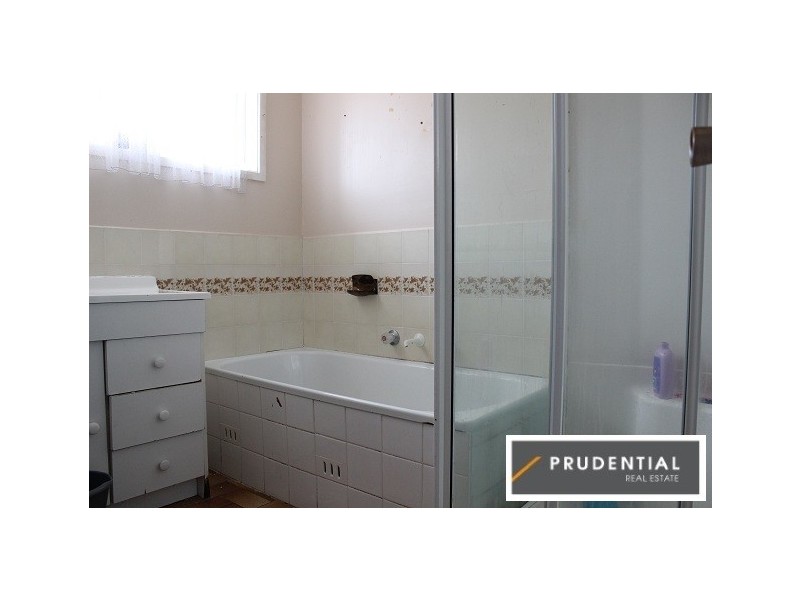 88 Potoroo Avenue, St Helens Park NSW 2560