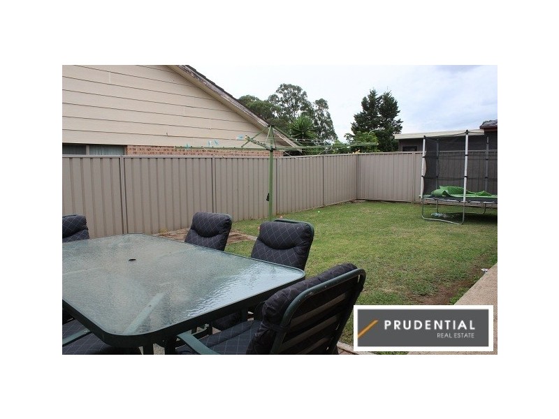 88 Potoroo Avenue, St Helens Park NSW 2560