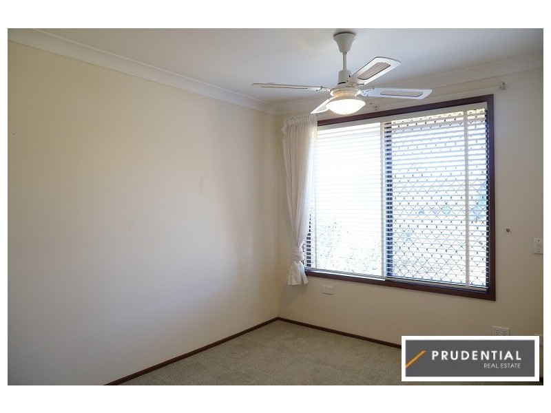 6 Simpson Place, Leumeah NSW 2560