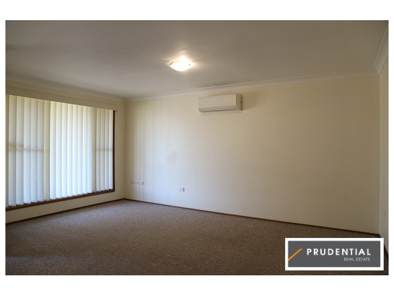 20 Shannon Place, Kearns NSW 2558