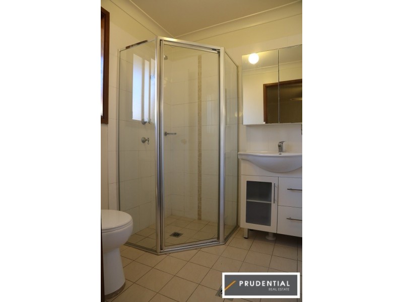 20 Shannon Place, Kearns NSW 2558