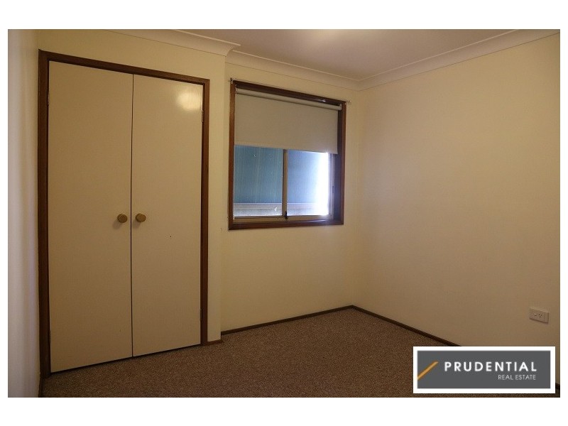 20 Shannon Place, Kearns NSW 2558