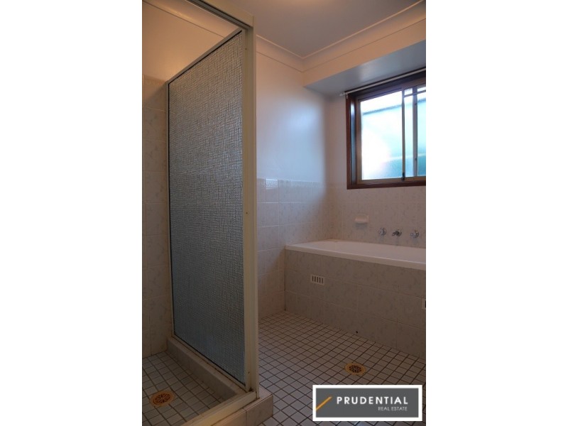 20 Shannon Place, Kearns NSW 2558