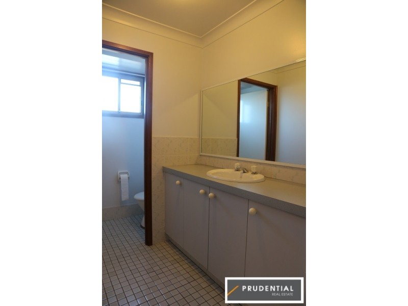 20 Shannon Place, Kearns NSW 2558