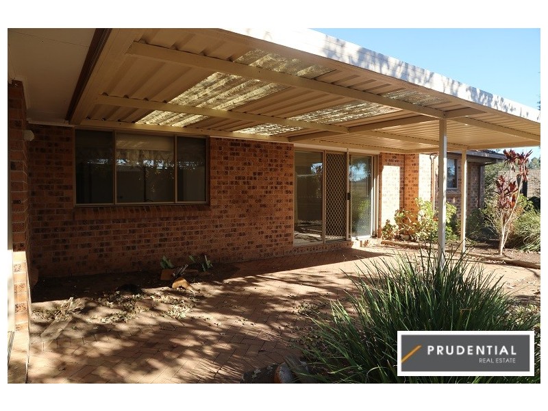 20 Shannon Place, Kearns NSW 2558