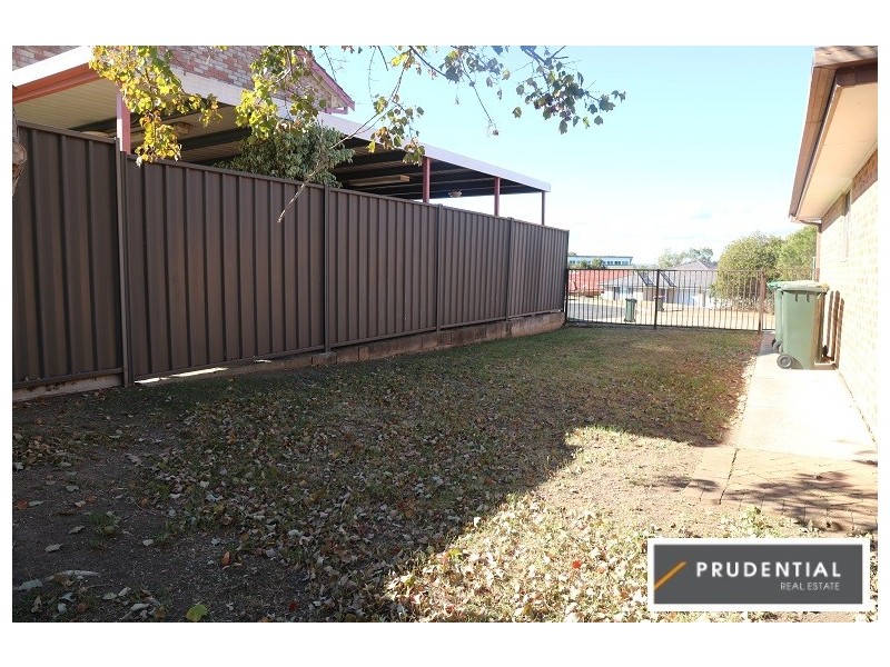 20 Shannon Place, Kearns NSW 2558