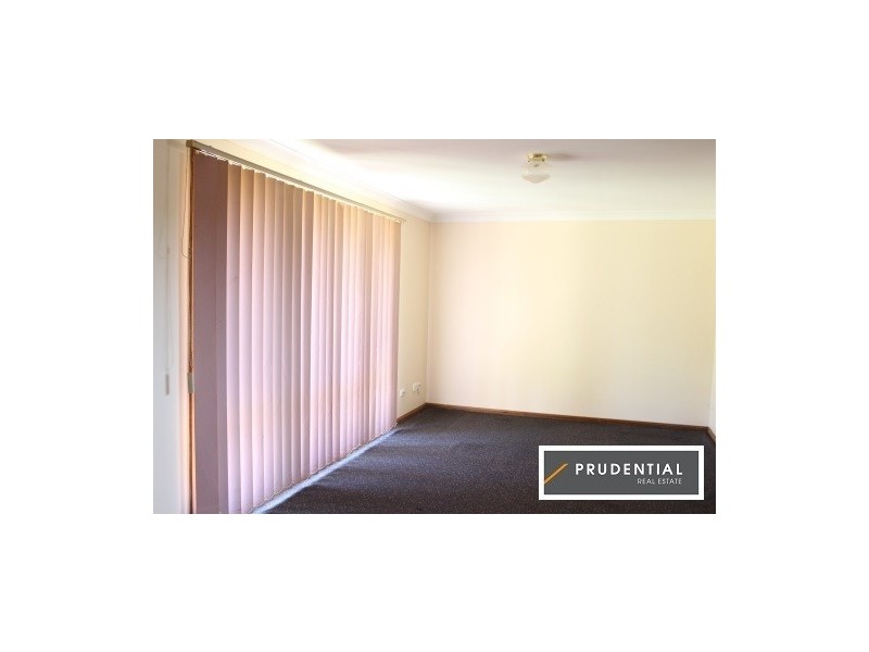 7 Greengate Road, St Helens Park NSW 2560