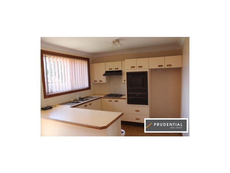 14 Glendower Street, Rosemeadow NSW 2560