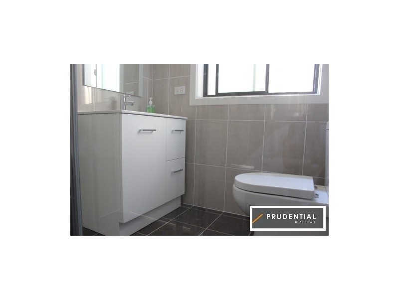 39a Hamlet Crescent, Rosemeadow NSW 2560