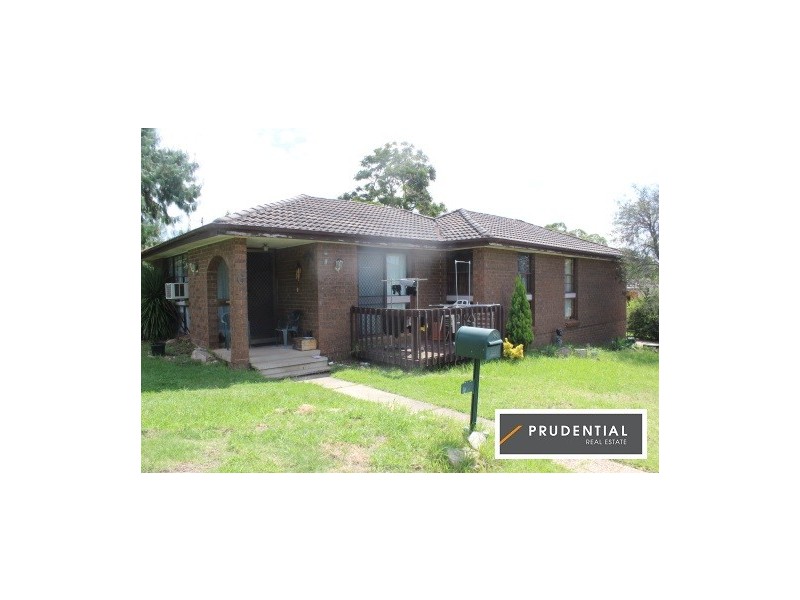 6 Fairlight Place, Woodbine NSW 2560