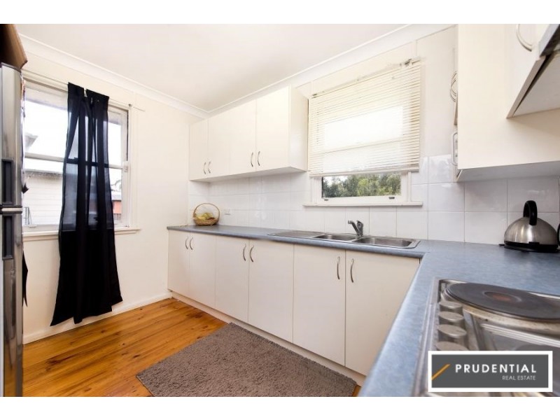 34 Carrington Circuit, Leumeah NSW 2560