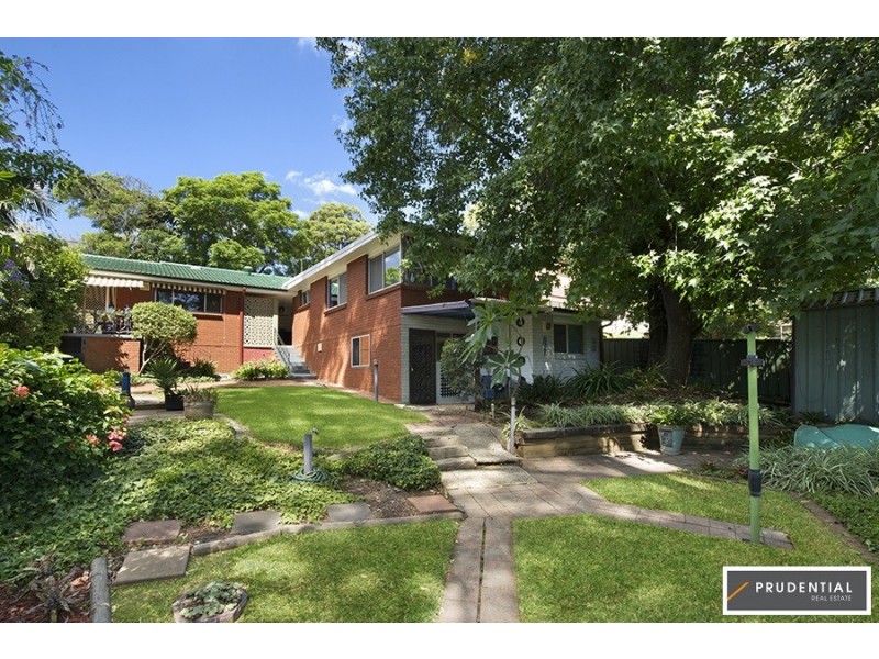 9 Uther Avenue, Bradbury NSW 2560