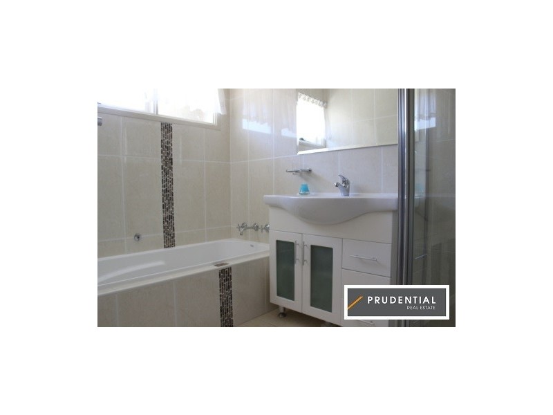 16 Peggotty Avenue, Ambarvale NSW 2560